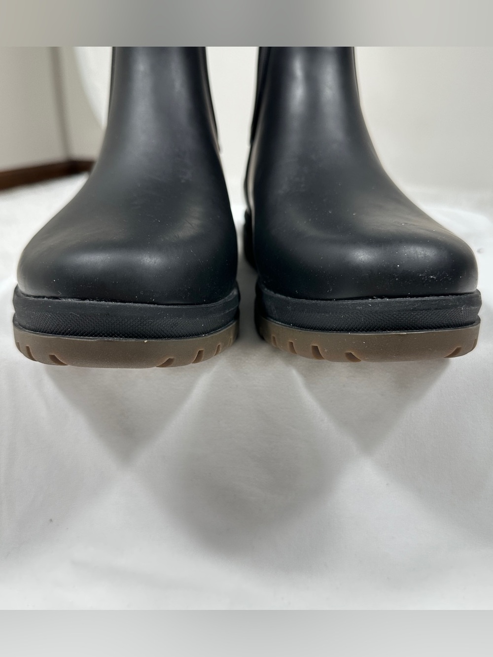 LL Bean Wellie Rugged Chelsea Rain Boots Womens 9 Black Waterproof Ankle Booties - Picture 7 of 12